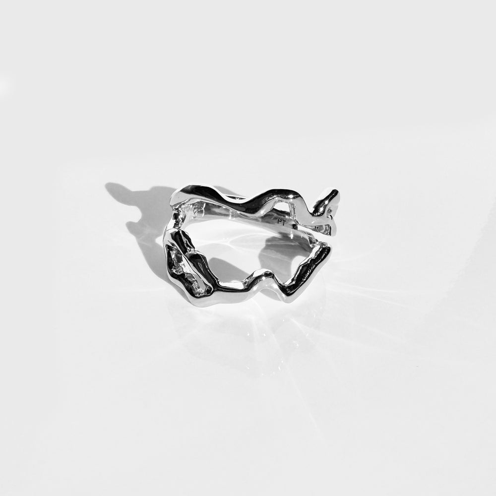 Boca de Ballena Platinum Ring